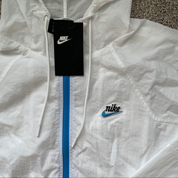 NIKE SPORTSWEAR HERITAGE WINDRUNNER SIGNATURE MENS HOODED JACKET SIZE SMALL WIND - Picture 3 of 7